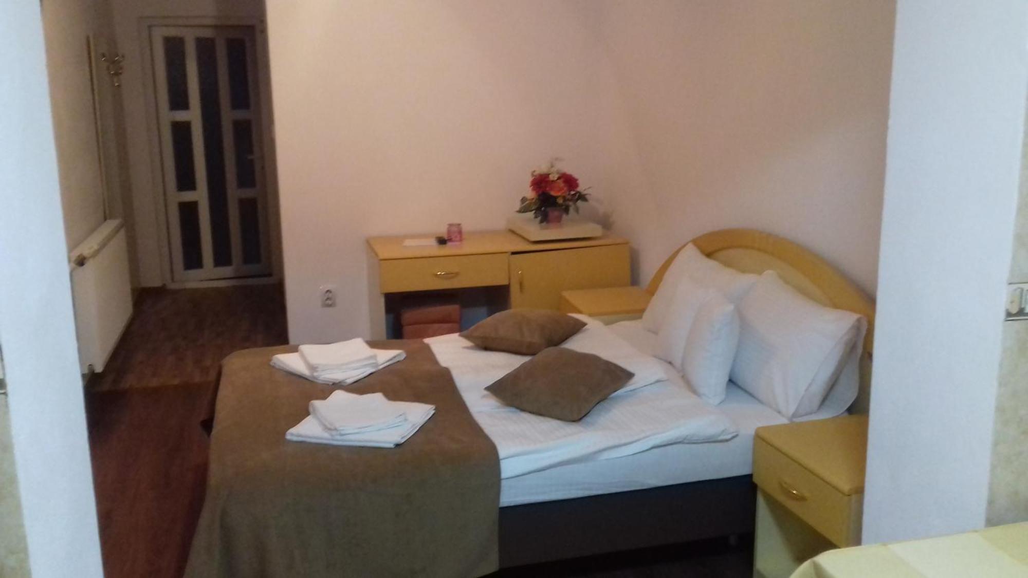 Hotel Casa Leucian Deva Zewnętrze zdjęcie