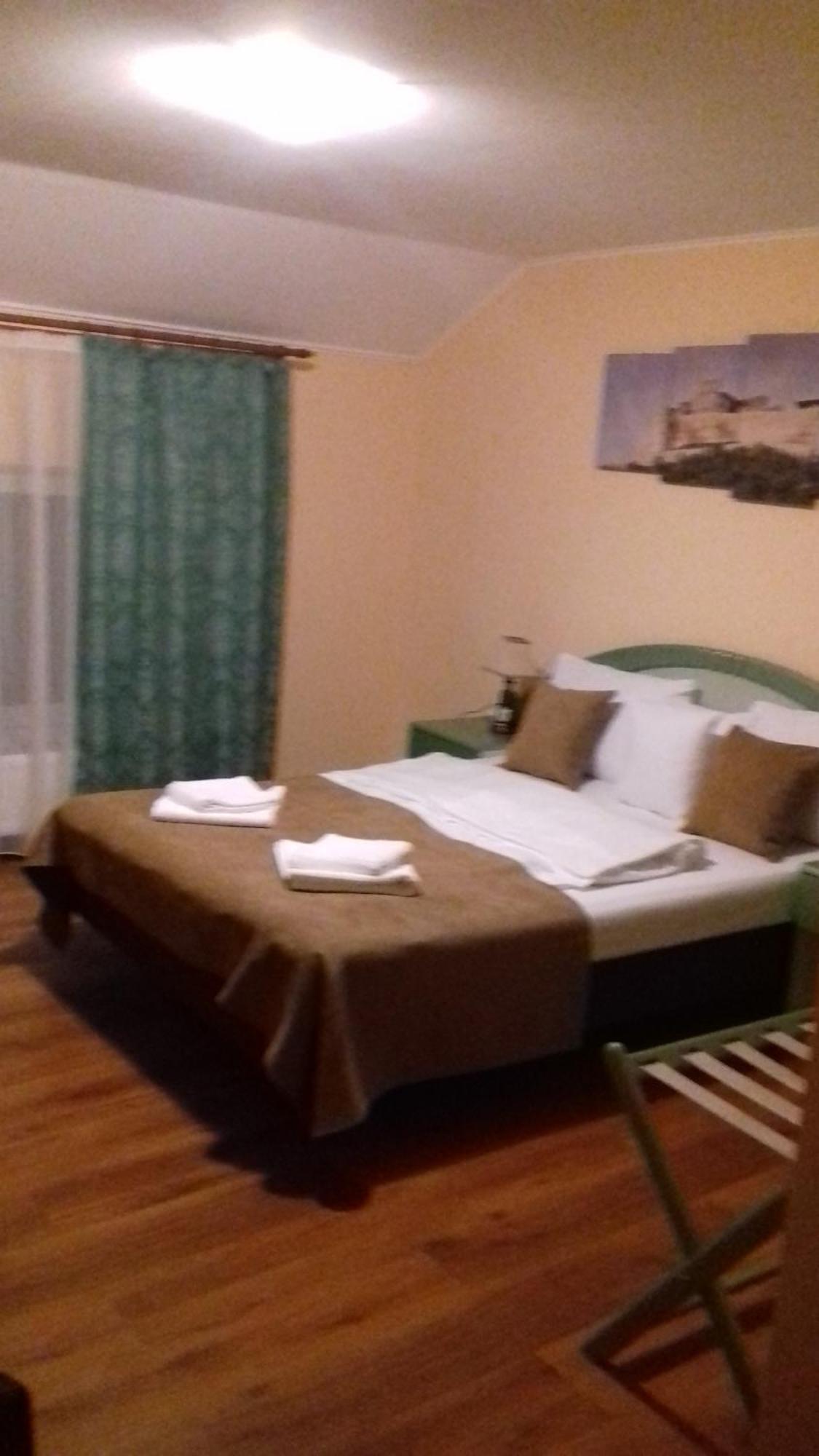 Hotel Casa Leucian Deva Zewnętrze zdjęcie