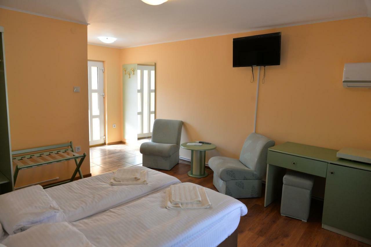 Hotel Casa Leucian Deva Zewnętrze zdjęcie